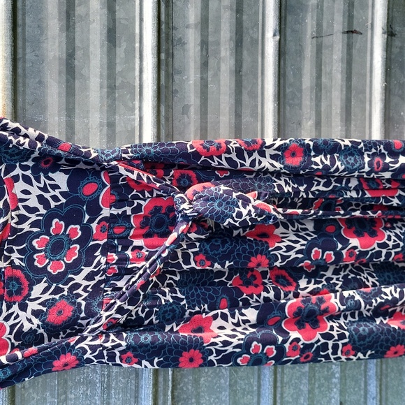 Dress - Picture 2 of 5